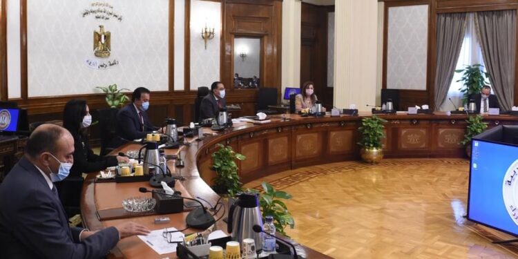 Madbouli examine le projet national de développement de la famille 1 - Le Progrès Egyptien