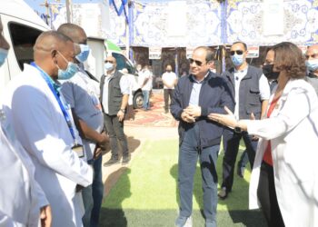 Al-Sissi inspecte les régions touchées par les intempéries à  Assouan