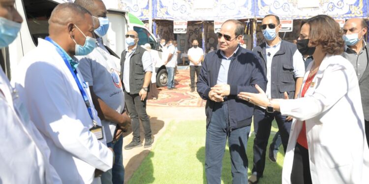 Al-Sissi inspecte les régions touchées par les intempéries à Assouan 2 - Le Progrès Egyptien Al-Sissi inspecte les régions touchées par les intempéries à Assouan 1 - Le Progrès Egyptien