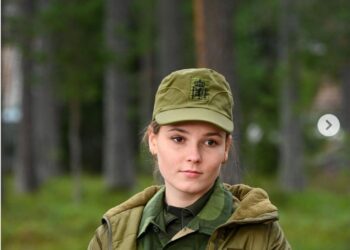 Ingrid  Alexandra de Norvège vit sa première expérience militaire