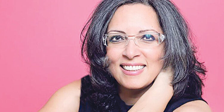 May El Telmissany chevalière de l'Ordre des Arts et des Lettres 2 - Le Progrès Egyptien May El Telmissany chevalière de l'Ordre des Arts et des Lettres 1 - Le Progrès Egyptien