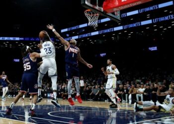 NBA : Master-class des Warriors chez les Nets, Curry régale