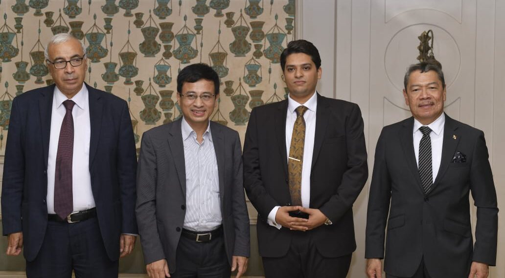 Amr Al-Fadaly, ministre plénipotentiaire de l'AMSAM 2 - Le Progrès Egyptien Amr Al-Fadaly, ministre plénipotentiaire de l'AMSAM 1 - Le Progrès Egyptien