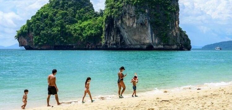 La Thaïlande accueille ses premiers touristes sans quarantaine 2 - Le Progrès Egyptien La Thaïlande accueille ses premiers touristes sans quarantaine 1 - Le Progrès Egyptien