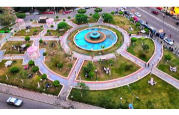 Redémarrage de la fontaine du parc historique de Grenade sur la place Roxy