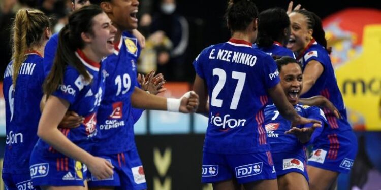 Mondial de hand : Les Françaises arrachent leur place en finale au bout du suspense 2 - Le Progrès Egyptien Mondial de hand : Les Françaises arrachent leur place en finale au bout du suspense 1 - Le Progrès Egyptien