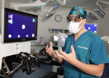 Succès de la première chirurgie robotique de l’obésité en Egypte