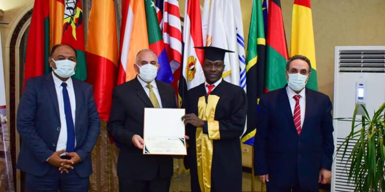 Le ministre de l'Irrigation honore 20 stagiaires africains 1 - Le Progrès Egyptien