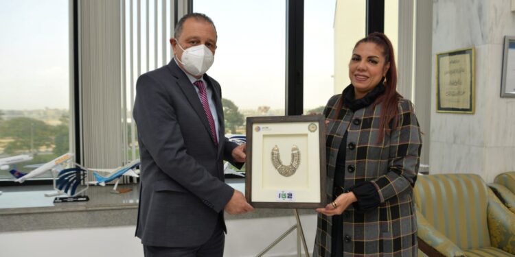 EgyptAir reçoit le Prix arabe de la charité 2 - Le Progrès Egyptien EgyptAir reçoit le Prix arabe de la charité 1 - Le Progrès Egyptien