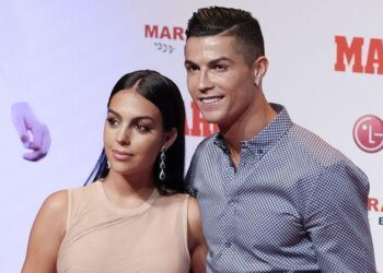 Ronaldo et Georgina Rodriguez révèlent le sexe des jumeaux qu‘ils attendent
