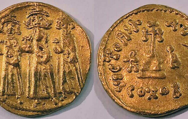 Aéroport international du Caire : Saisie de pièces antiques