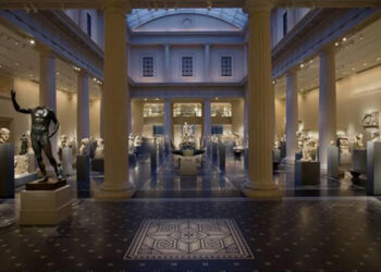 Entre les joyaux du Musée gréco-romain