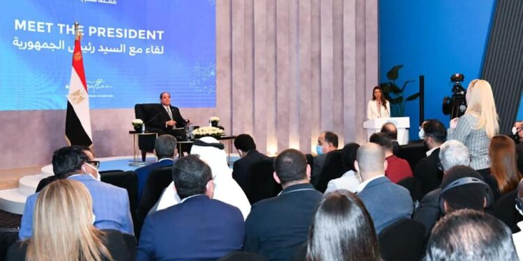 Al-Sissi avec des représentants des médias étrangers 1 - Le Progrès Egyptien