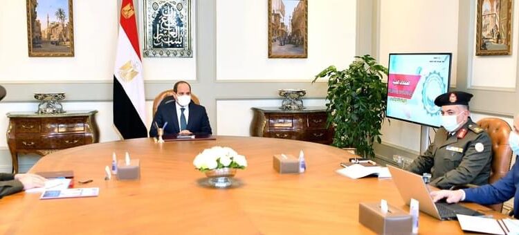 Al-Sissi s'informe des détails de la construction d'une usine de pansements médicaux 2 - Le Progrès Egyptien Al-Sissi s'informe des détails de la construction d'une usine de pansements médicaux 1 - Le Progrès Egyptien