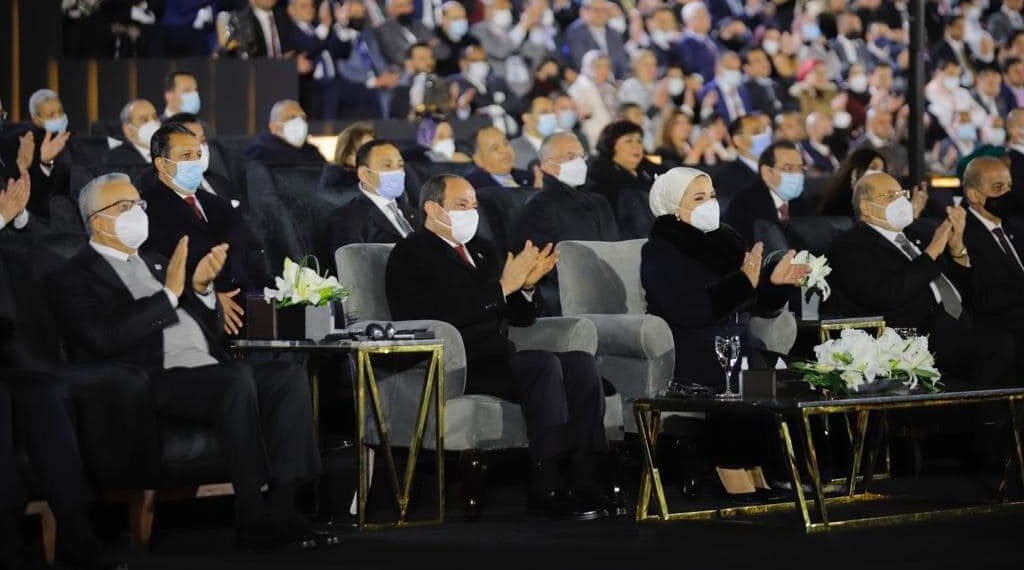 La Première Dame rend hommage aux participants au FMJ 1 - Le Progrès Egyptien
