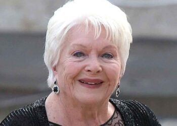 Florent Pagny atteint d’un cancer : Line Renaud lui adresse un message poignant