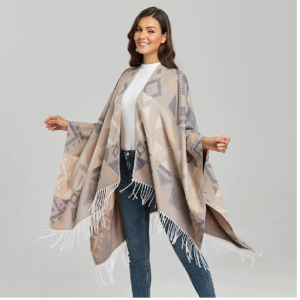 Le châle, accessoire indispensable de l’hiver 8 - Le Progrès Egyptien Le châle, accessoire indispensable de l’hiver 7 - Le Progrès Egyptien