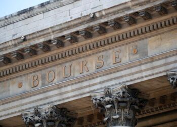 L’Europe boursière clôt une année faste par un léger repli