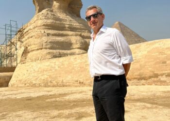 Sarkozy visite les Pyramides