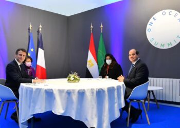 Al-Sissi rencontre son homologue français Macron