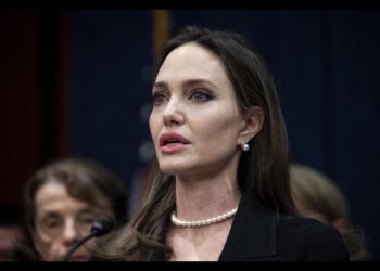 Angelina Jolie en larmes