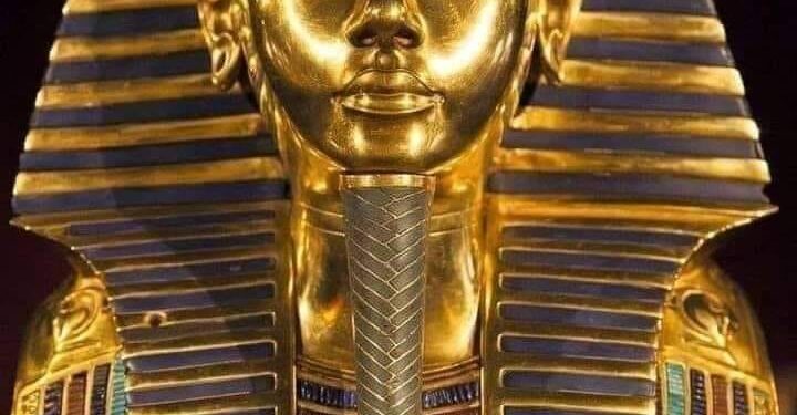 Le masque d’or de Toutankhamon 2 - Le Progrès Egyptien Le masque d’or de Toutankhamon 1 - Le Progrès Egyptien