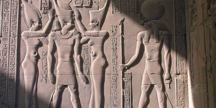 Scène de couronnement en présence du dieu Haroëris 1 - Le Progrès Egyptien