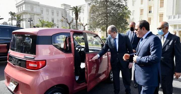 Al-Sissi examine la stratégie d'implantation de l'industrie des voitures électriques 2 - Le Progrès Egyptien Al-Sissi examine la stratégie d'implantation de l'industrie des voitures électriques 1 - Le Progrès Egyptien