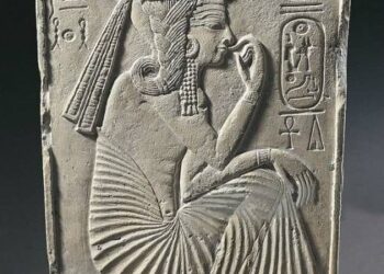 Stèle de Ramsès II enfant