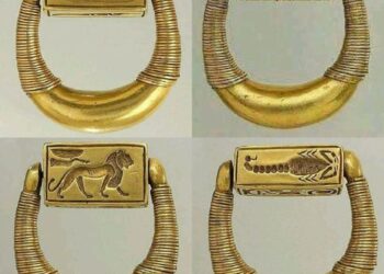 Karomama, la statue de la divine adoratrice