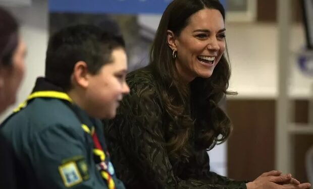 Kate, simple et élégante avec les bénévoles 2 - Le Progrès Egyptien Kate, simple et élégante avec les bénévoles 1 - Le Progrès Egyptien