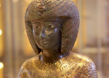 Karomama, la statue de la divine adoratrice