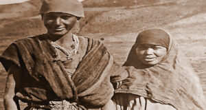 En tenue d’homme pour effectuer des fouilles archéologiques ! 3 - Le Progrès Egyptien