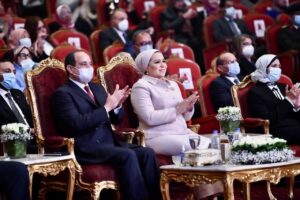 Lors de la cérémonie de mise à l'honneur de la Femme et de la Mère idéale 2022 : Al-Sissi : La femme fait partie intégrante de notre succès 3 - Le Progrès Egyptien