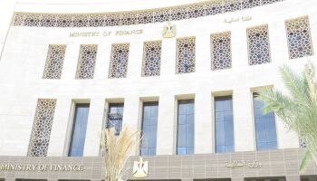 Le gouvernement adopte un paquet de mesures financières et de protection sociale de 130 mds de LE