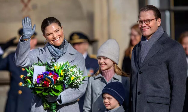 Suède : Victoria a renoué, en famille, avec la traditionnelle célébration de sa fête 2 - Le Progrès Egyptien Suède : Victoria a renoué, en famille, avec la traditionnelle célébration de sa fête 1 - Le Progrès Egyptien