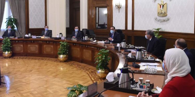 Directives présidentielles d'assurer les produits de base 2 - Le Progrès Egyptien Directives présidentielles d'assurer les produits de base 1 - Le Progrès Egyptien