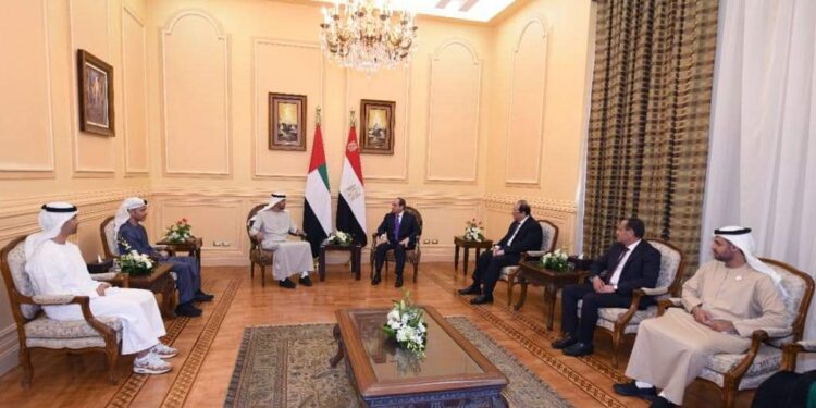 Al-Sissi et le prince héritier d'Abou Dhabi examinent le renforcement de la coopération Egypte-EAU 2 - Le Progrès Egyptien Al-Sissi et le prince héritier d'Abou Dhabi examinent le renforcement de la coopération Egypte-EAU 1 - Le Progrès Egyptien