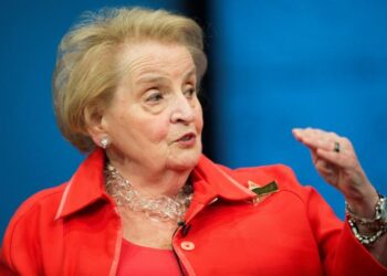 Beyoncé et Billie Eilish pendant la soirée des Oscars