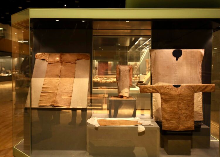 Le masque au regard vivant et expressif