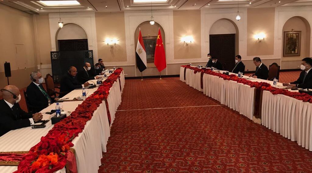 Choucri discute avec son homologue chinois du renforcement de la coopération bilatérale 2 - Le Progrès Egyptien Choucri discute avec son homologue chinois du renforcement de la coopération bilatérale 1 - Le Progrès Egyptien