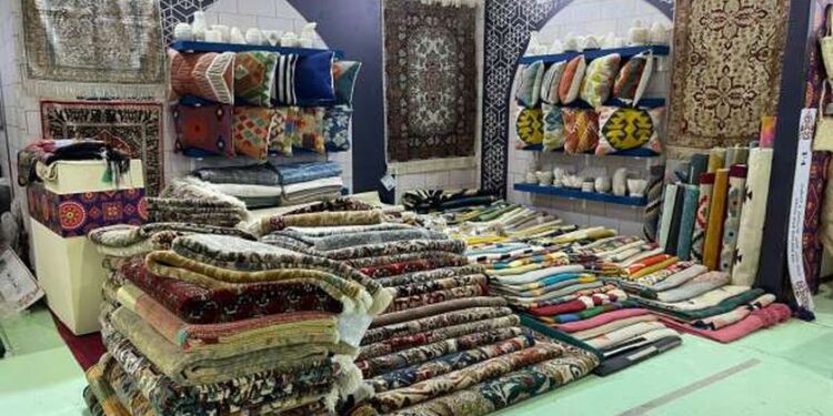 Opéra : Exposition de produits artisanaux 2 - Le Progrès Egyptien Opéra : Exposition de produits artisanaux 1 - Le Progrès Egyptien