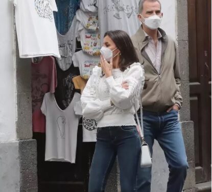 Letizia et Felipe, balade en toute décontraction à La Palma 2 - Le Progrès Egyptien Letizia et Felipe, balade en toute décontraction à La Palma 1 - Le Progrès Egyptien