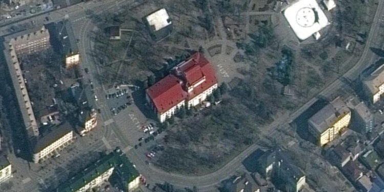 Ukraine : Un théâtre à Marioupol bombardé 1 - Le Progrès Egyptien