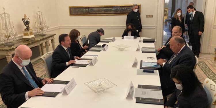 Choucri s'entretient avec le troisième vice-Premier ministre espagnol 1 - Le Progrès Egyptien