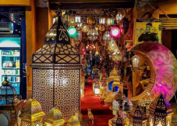 Le plus géant Fanous à la rue Al-Moez !