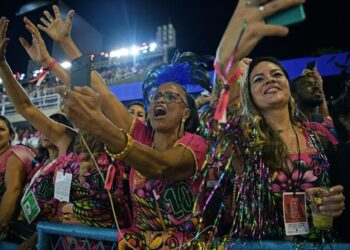 Au carnaval de Rio, la lutte contre le racisme