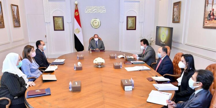 Al-Sissi: renforcer le rôle des ONG et des mécanismes de coordination avec le système des leaders communautaires 2 - Le Progrès Egyptien Al-Sissi: renforcer le rôle des ONG et des mécanismes de coordination avec le système des leaders communautaires 1 - Le Progrès Egyptien