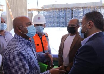 Inspection de la 1ère phase du train électrique rapide