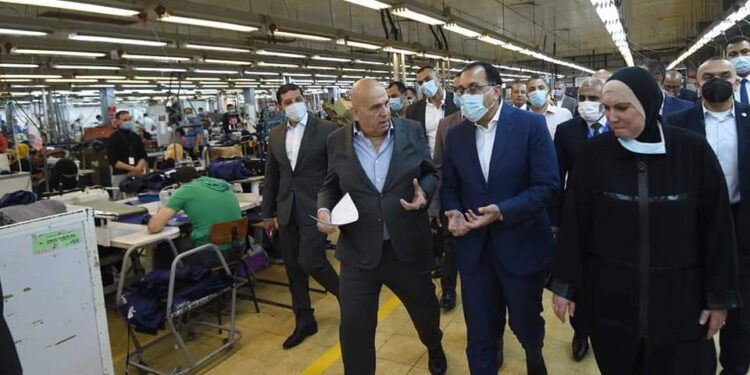 Madbouli : Vif intérêt du Président pour l’industrie 1 - Le Progrès Egyptien